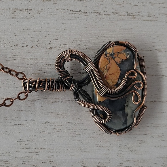 525- Wire Wrapped Pendant Natural Stone Handmade Necklace NWT - Picture 2 of 6